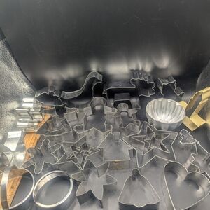 Vintage Lot Of 26 Assorted Metal Cookie Cutters And One Small Jello Mold